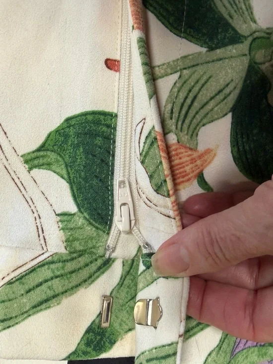 Ann Taylor Floral Wide-Leg Crop Pants - flowy pants - Picture 12 of 16